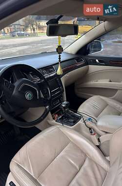 Лифтбек Skoda Superb 2010 в 