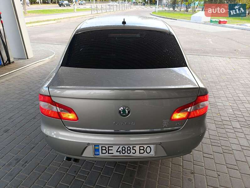 Лифтбек Skoda Superb 2010 в Николаеве