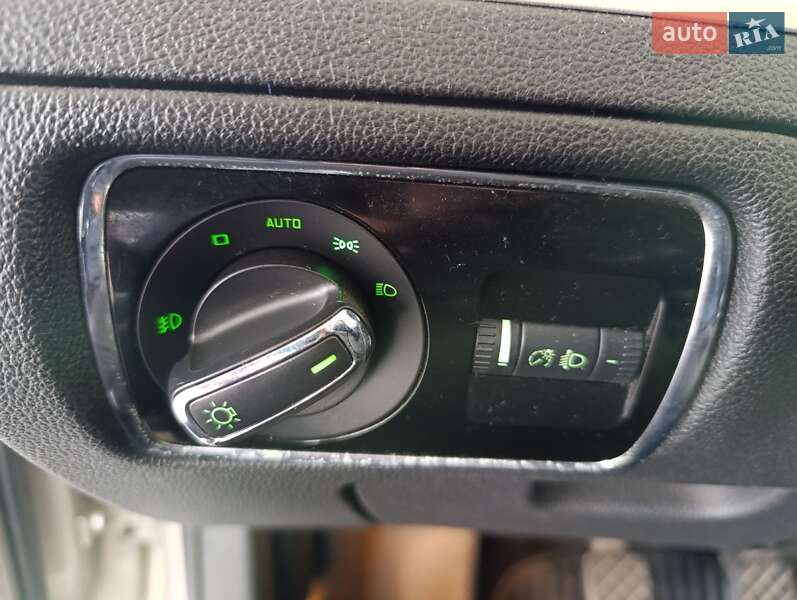 Лифтбек Skoda Superb 2010 в Николаеве