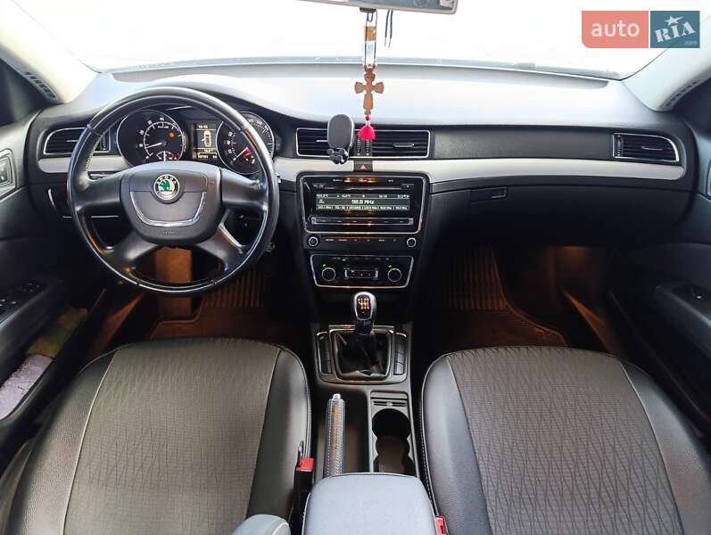 Лифтбек Skoda Superb 2010 в Николаеве
