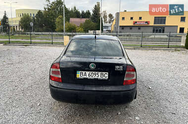 Лифтбек Skoda Superb 2007 в 