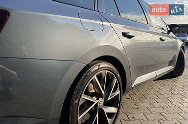 Универсал Skoda Superb 2017 в 