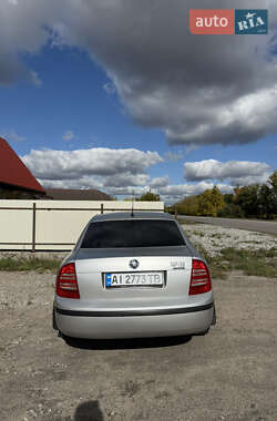 Лифтбек Skoda Superb 2006 в 