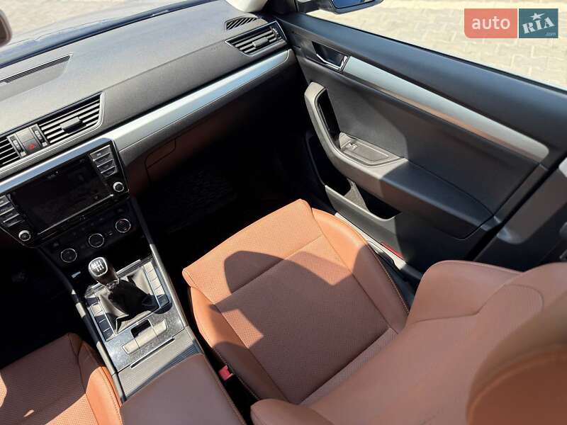 Лифтбек Skoda Superb 2015 в Кривом Роге