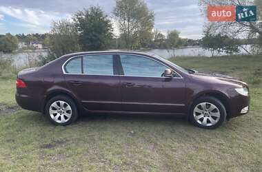 Лифтбек Skoda Superb 2010 в 