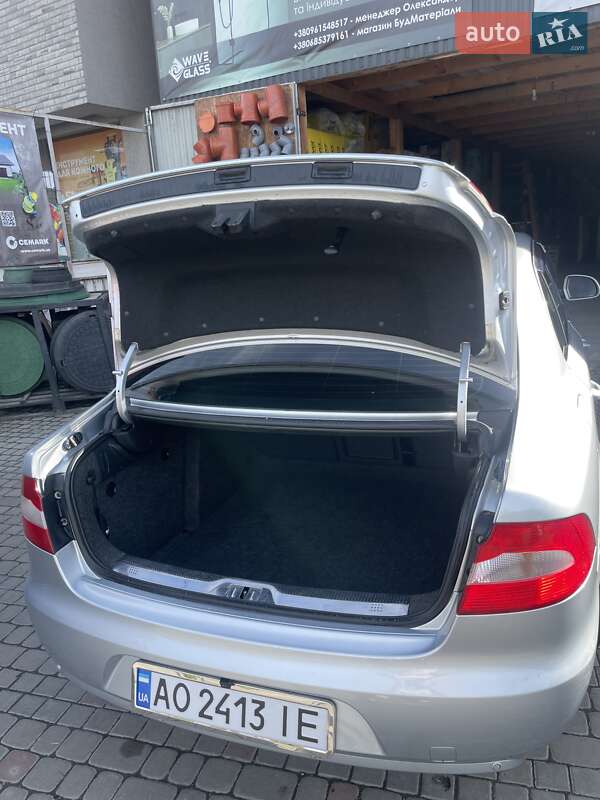 Лифтбек Skoda Superb 2010 в Нереснице фото 7 Лифтбек Skoda Superb 2010 в Нереснице