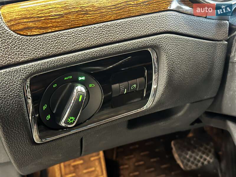 Лифтбек Skoda Superb 2012 в Киеве
