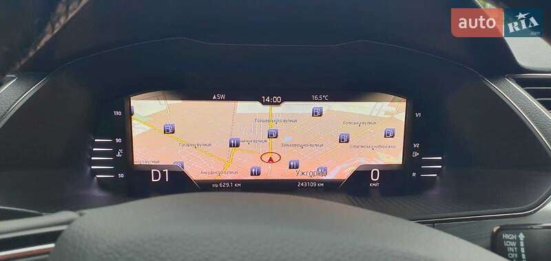 Универсал Skoda Superb 2019 в Ужгороде