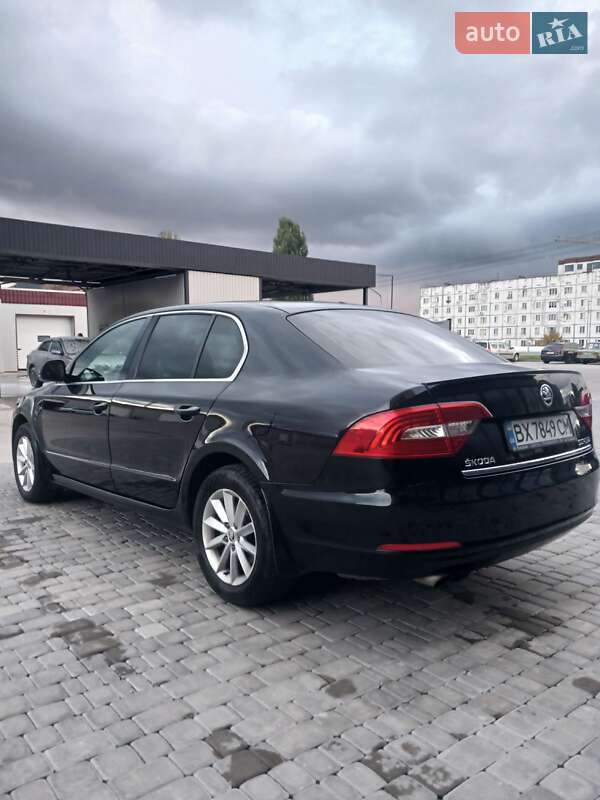 Лифтбек Skoda Superb 2014 в Нетешине