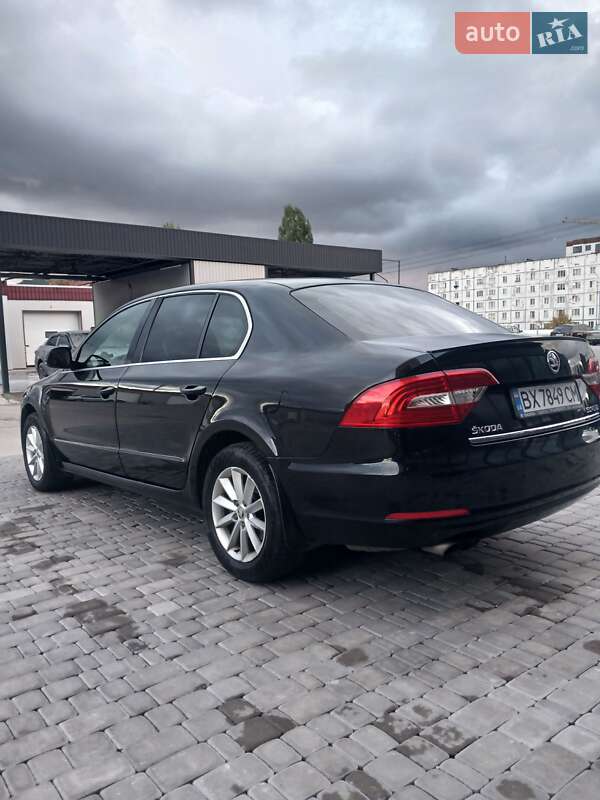 Лифтбек Skoda Superb 2014 в Нетешине