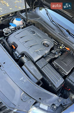 Універсал Skoda Superb 2012 в  фото 21 Універсал Skoda Superb 2012 в