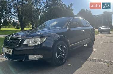 Лифтбек Skoda Superb 2013 в 