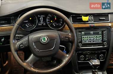 Ліфтбек Skoda Superb 2012 в 