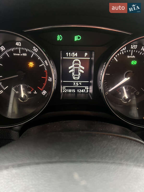Лифтбек Skoda Superb 2011 в Тернополе