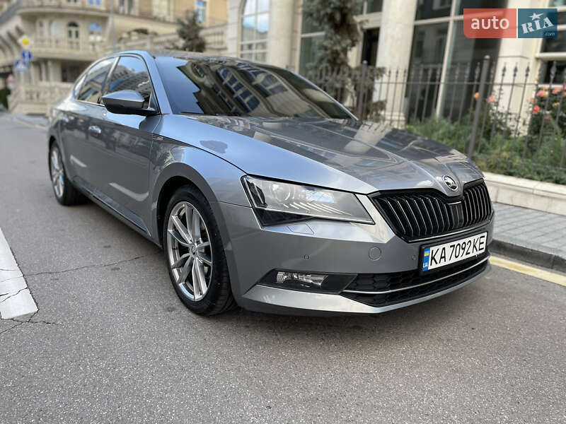 Лифтбек Skoda Superb 2015 в Киеве