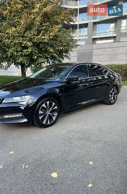 Лифтбек Skoda Superb 2019 в 