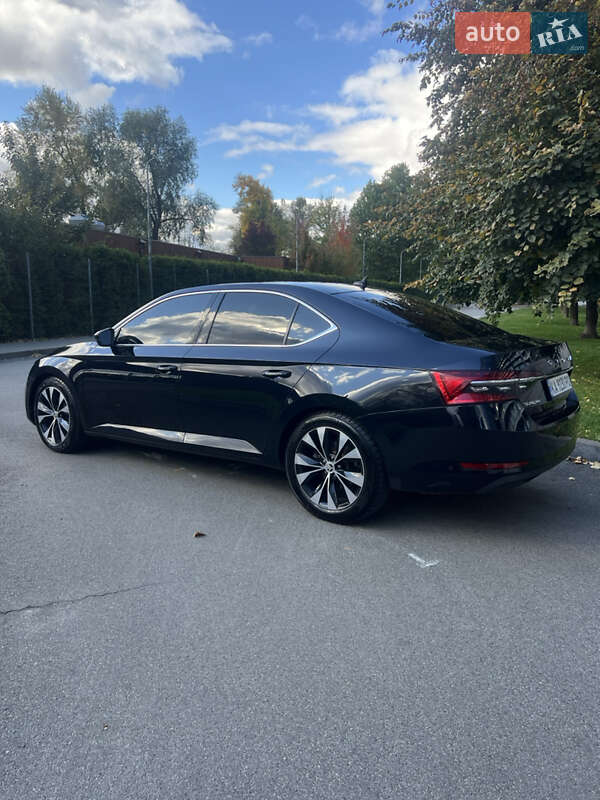 Лифтбек Skoda Superb 2019 в Киеве