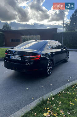 Лифтбек Skoda Superb 2019 в 