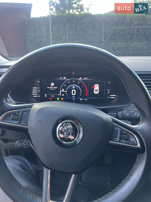 Лифтбек Skoda Superb 2019 в Киеве