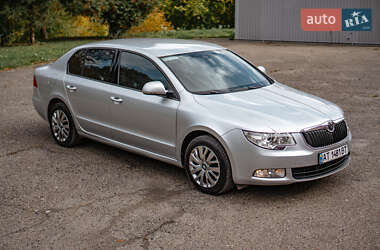 Лифтбек Skoda Superb 2012 в 