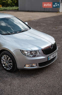 Лифтбек Skoda Superb 2012 в 