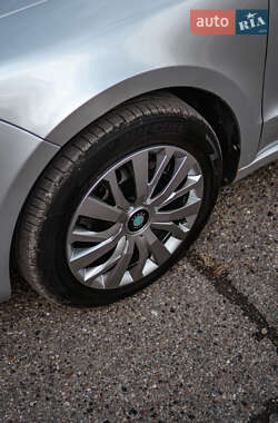 Лифтбек Skoda Superb 2012 в 
