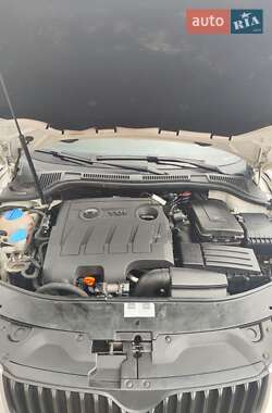 Лифтбек Skoda Superb 2011 в 