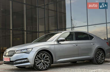 Лифтбек Skoda Superb 2022 в 