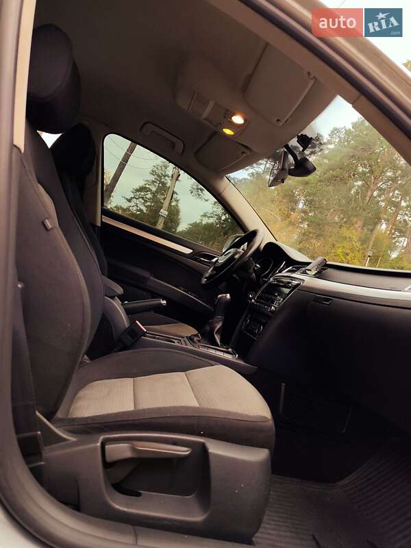 Универсал Skoda Superb 2010 в Буче