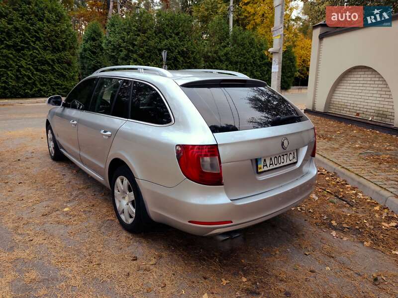 Универсал Skoda Superb 2010 в Буче