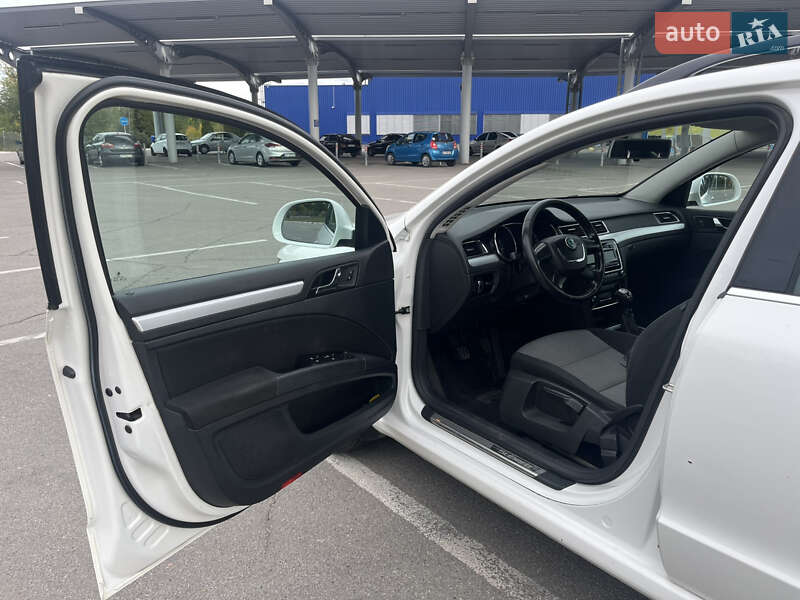 Универсал Skoda Superb 2012 в Запорожье фото 13 Универсал Skoda Superb 2012 в Запорожье