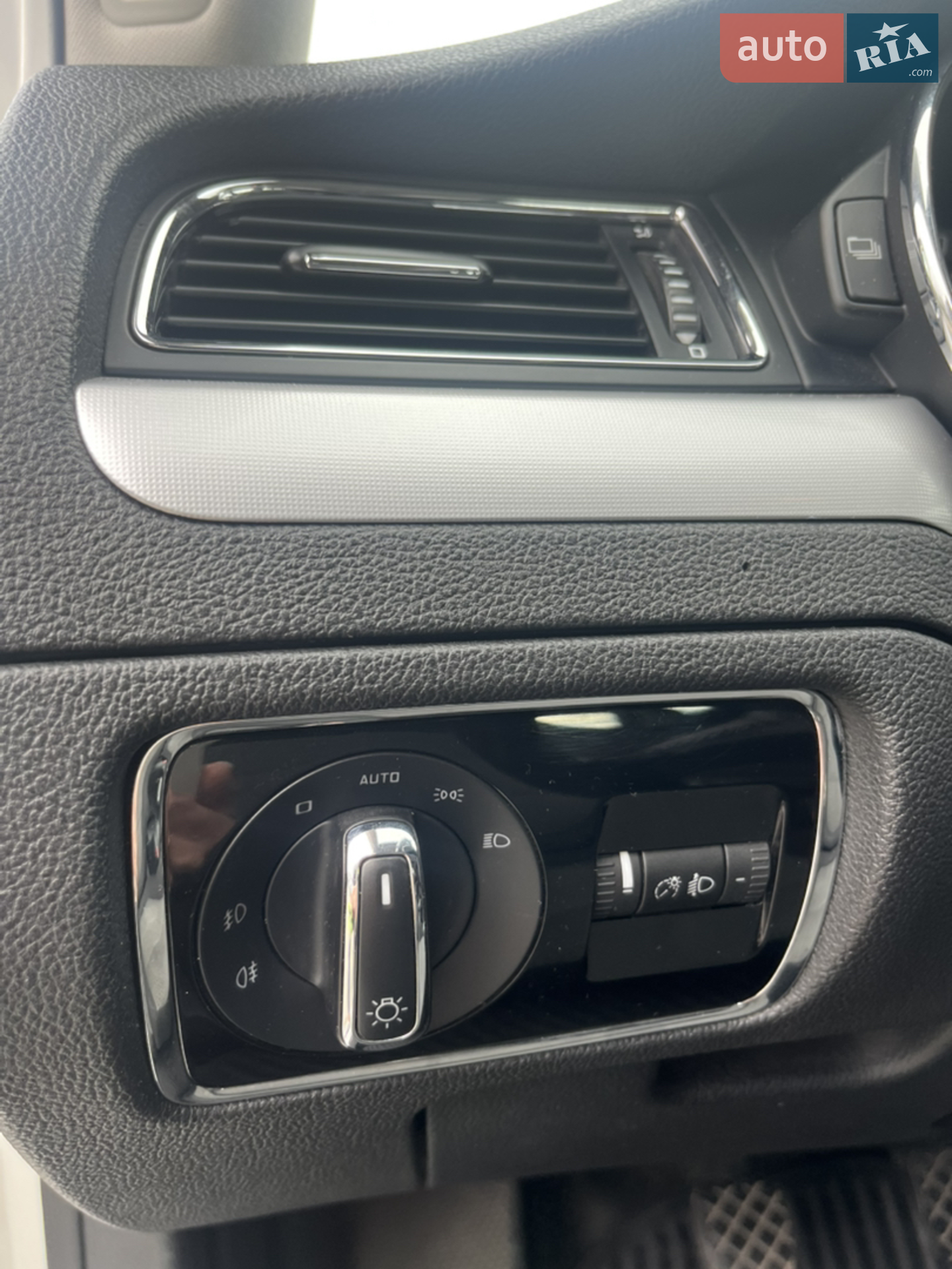 2012 Skoda Superb - мініатюра 17