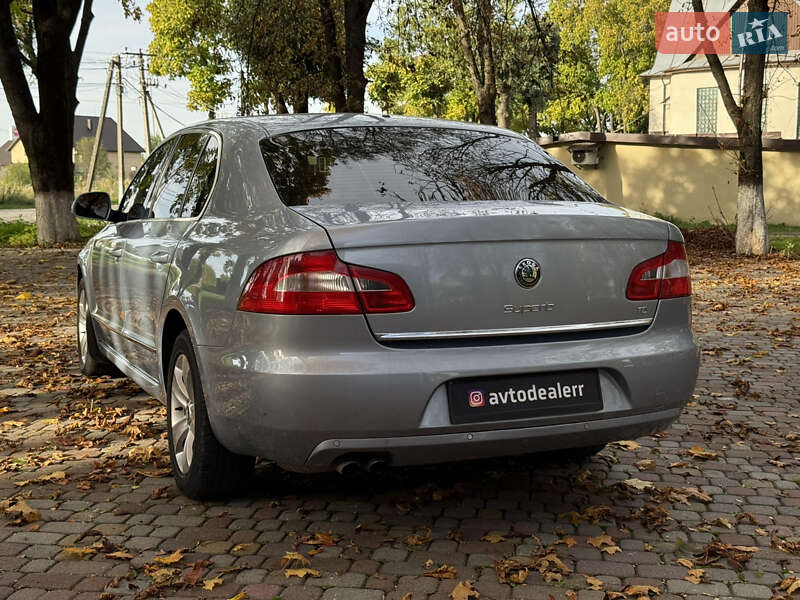 Ліфтбек Skoda Superb 2011 в Тячеві