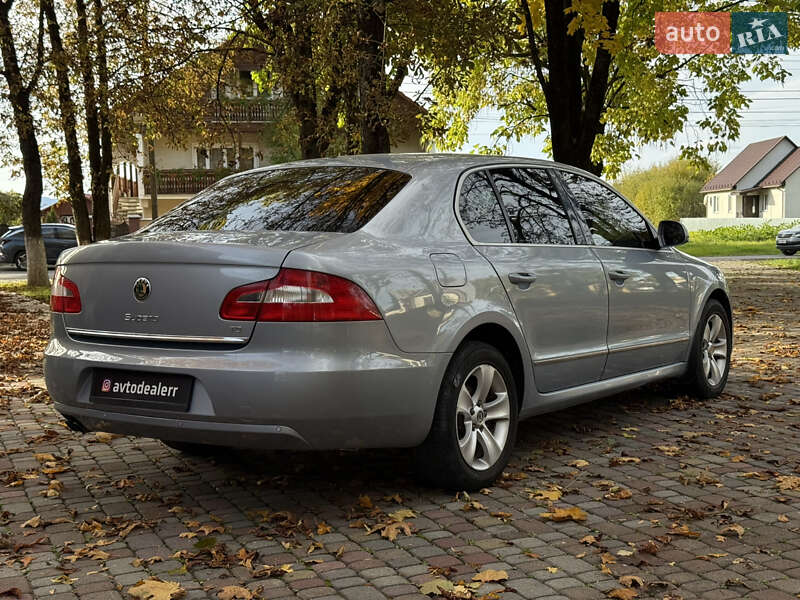 Ліфтбек Skoda Superb 2011 в Тячеві
