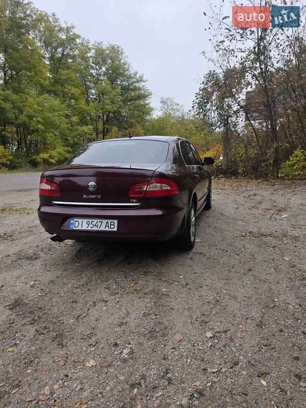Лифтбек Skoda Superb 2010 в Киеве