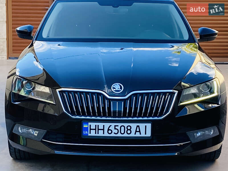 Лифтбек Skoda Superb 2017 в Одессе
