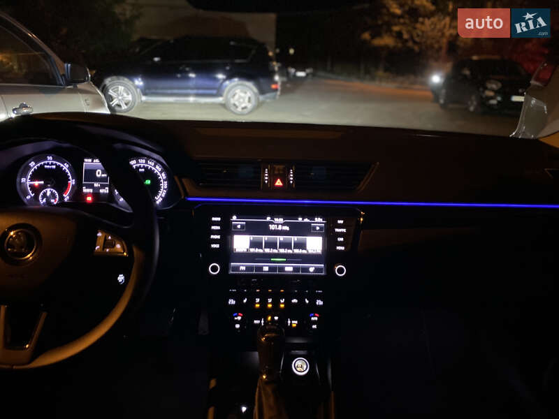 Лифтбек Skoda Superb 2017 в Одессе