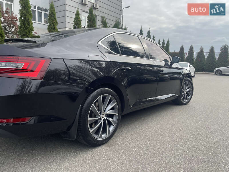 Ліфтбек Skoda Superb 2016 в Києві