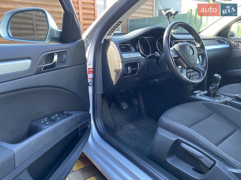 Універсал Skoda Superb 2014 в Коростені