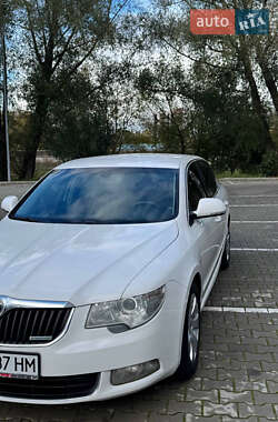Skoda Superb 2012 Skoda Superb 2012