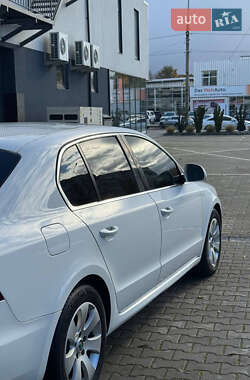 Ліфтбек Skoda Superb 2012 в 