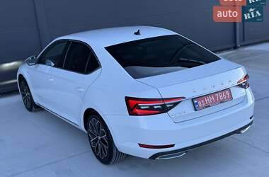 Лифтбек Skoda Superb 2022 в 