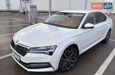 Лифтбек Skoda Superb 2022 в 