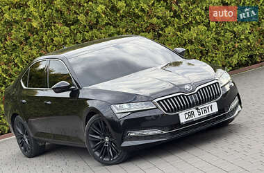 Лифтбек Skoda Superb 2019 в 
