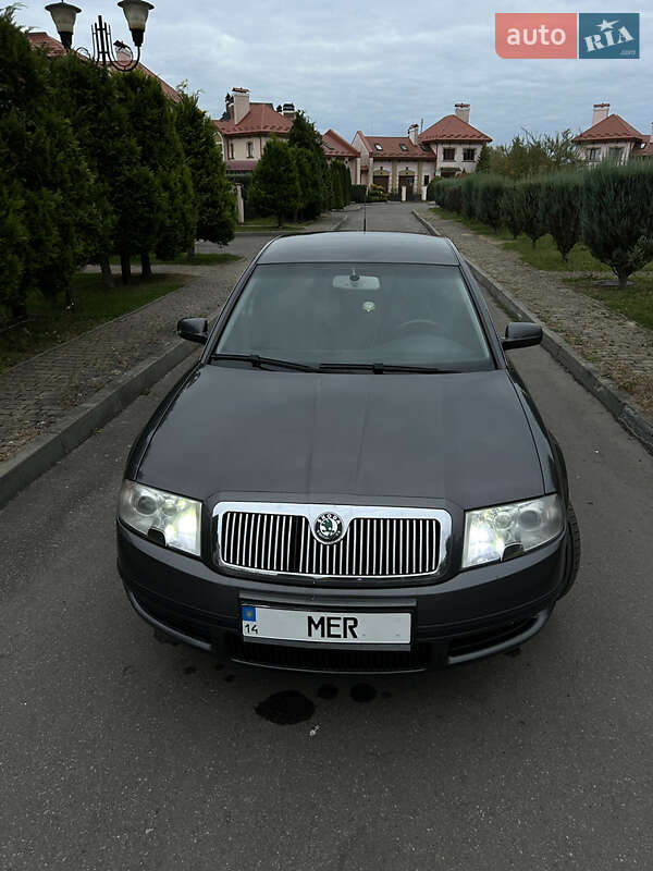 Ліфтбек Skoda Superb 2002 в Шептицькому