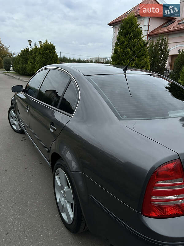 Ліфтбек Skoda Superb 2002 в Шептицькому