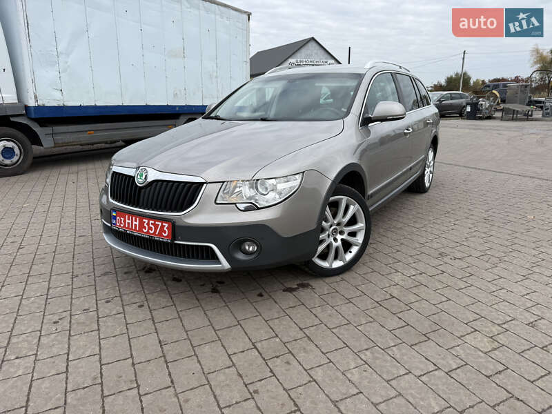 Універсал Skoda Superb 2013 в Львові