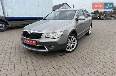 Універсал Skoda Superb 2013 в 