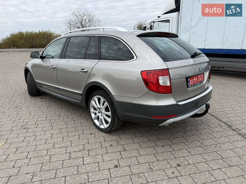 Універсал Skoda Superb 2013 в Львові