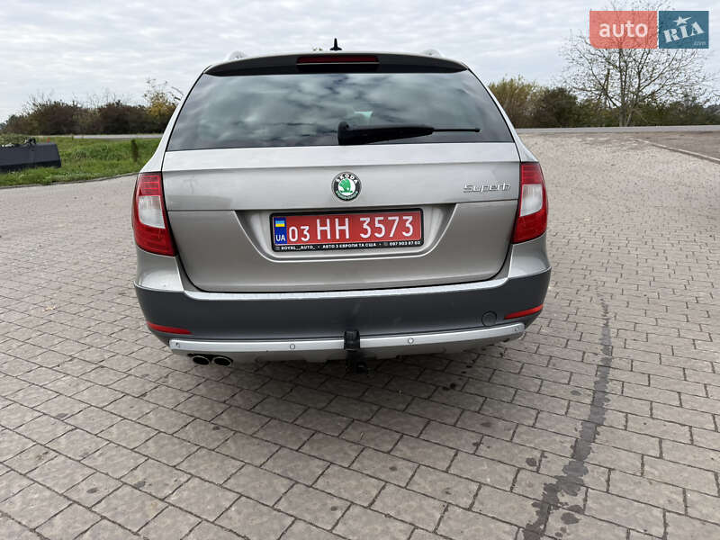 Універсал Skoda Superb 2013 в Львові